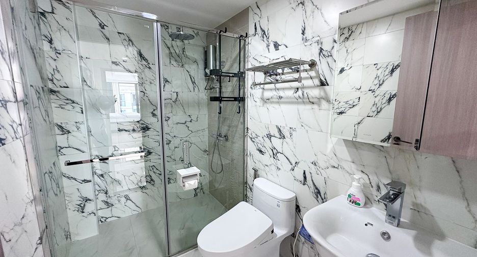 For sale 2 bedrooms condo in Mueang Chiang Mai, Chiang Mai