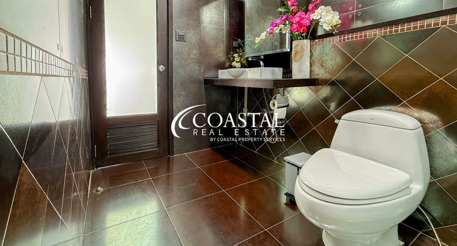 For sale 2 bedrooms condo in Jomtien, Pattaya