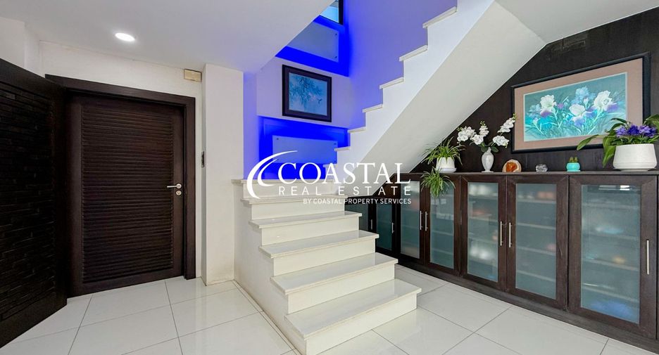 For sale 2 bedrooms condo in Jomtien, Pattaya