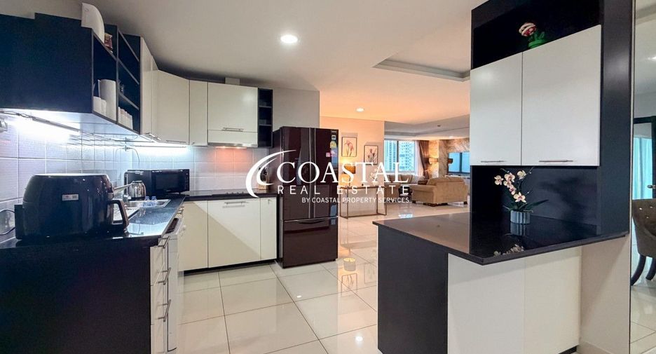For rent 3 bedrooms condo in Bang Lamung, Chonburi