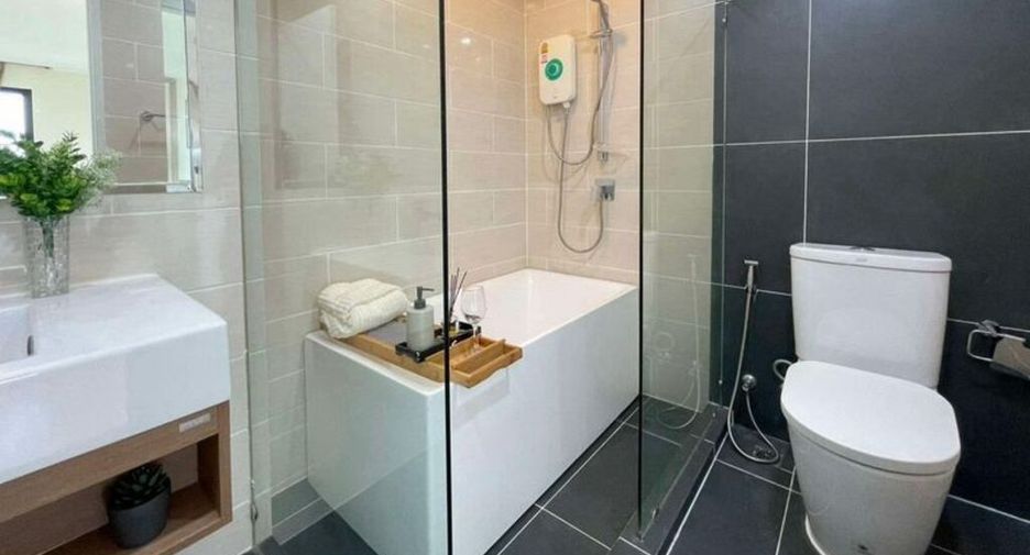 For rent 2 bedrooms condo in Mueang Samut Prakan, Samut Prakan