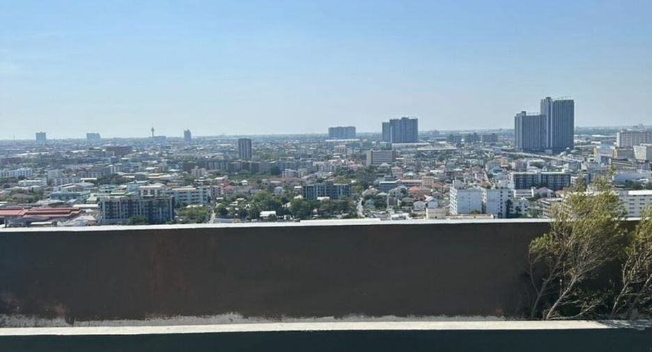 For sale 2 bedrooms condo in Mueang Samut Prakan, Samut Prakan