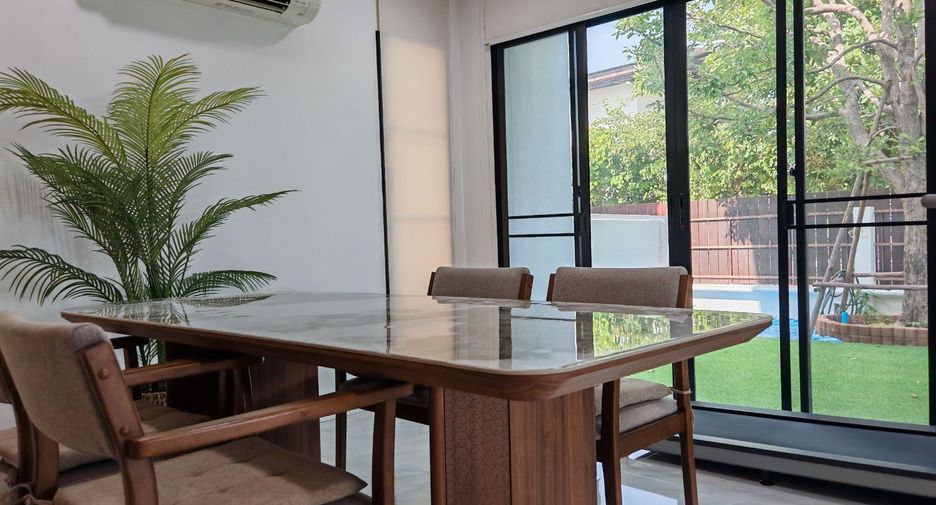 Casa en alquiler y en venta de 3 habitaciones en Prawet, Bangkok