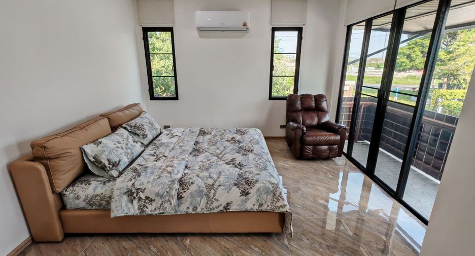 Casa en alquiler y en venta de 3 habitaciones en Prawet, Bangkok