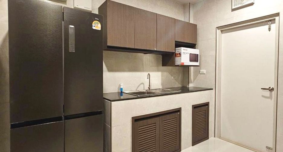 For rent 4 bedrooms house in Bang Phli, Samut Prakan