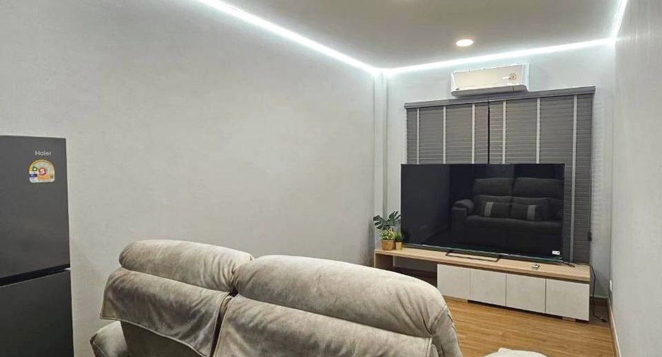 For rent 4 bedrooms house in Bang Phli, Samut Prakan
