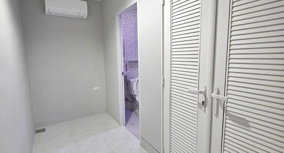For rent 4 bedrooms house in Bang Phli, Samut Prakan