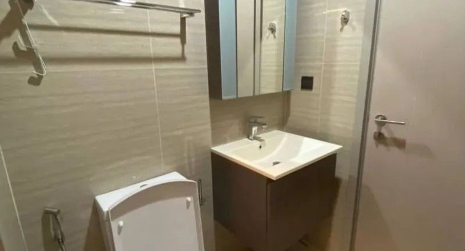 For sale 1 bed condo in Huai Khwang, Bangkok