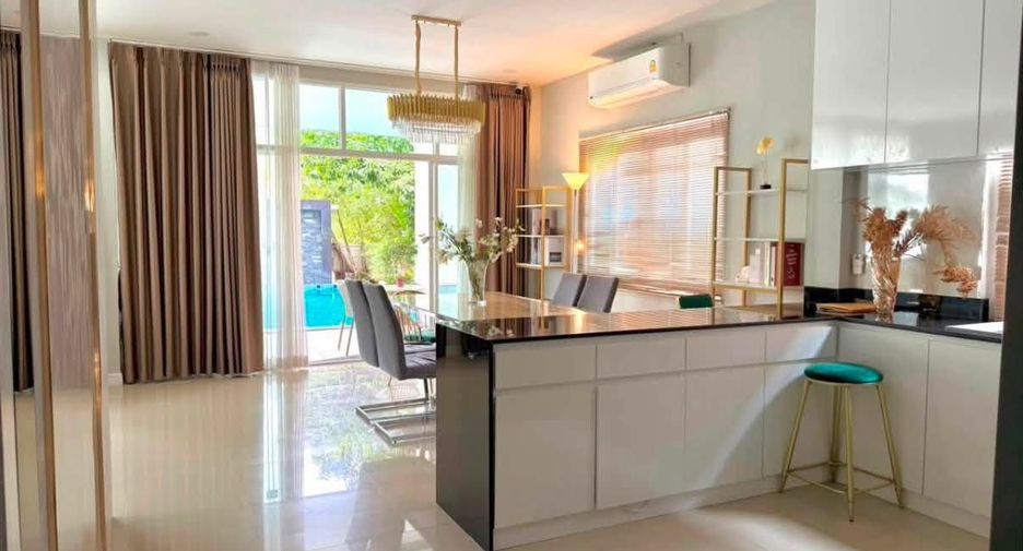 Casa en alquiler y en venta de 4 habitaciones en Saraphi, Chiang Mai
