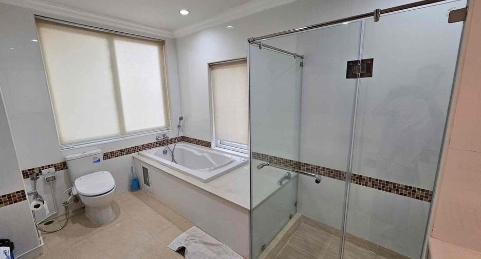 À louer 2 chambres condo à Bang Lamung, Chonburi
