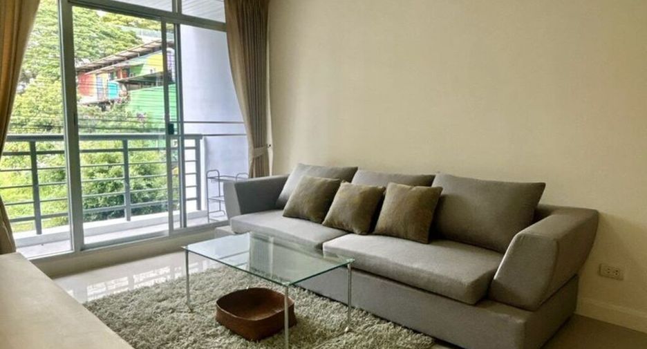 À louer 2 chambres condo à Phra Khanong, Bangkok