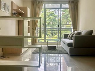 À louer 2 chambres condo à Phra Khanong, Bangkok