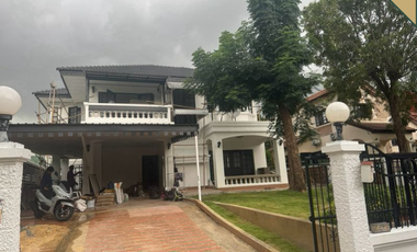 Casa en alquiler de 4 habitaciones en Mueang Samut Prakan, Samut Prakan