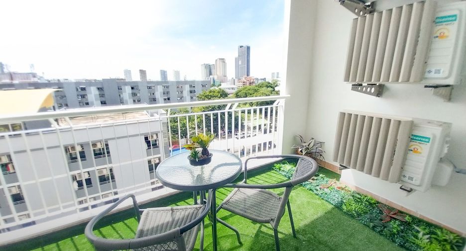 Condo en venta de 2 habitaciones en Bang Kapi, Bangkok
