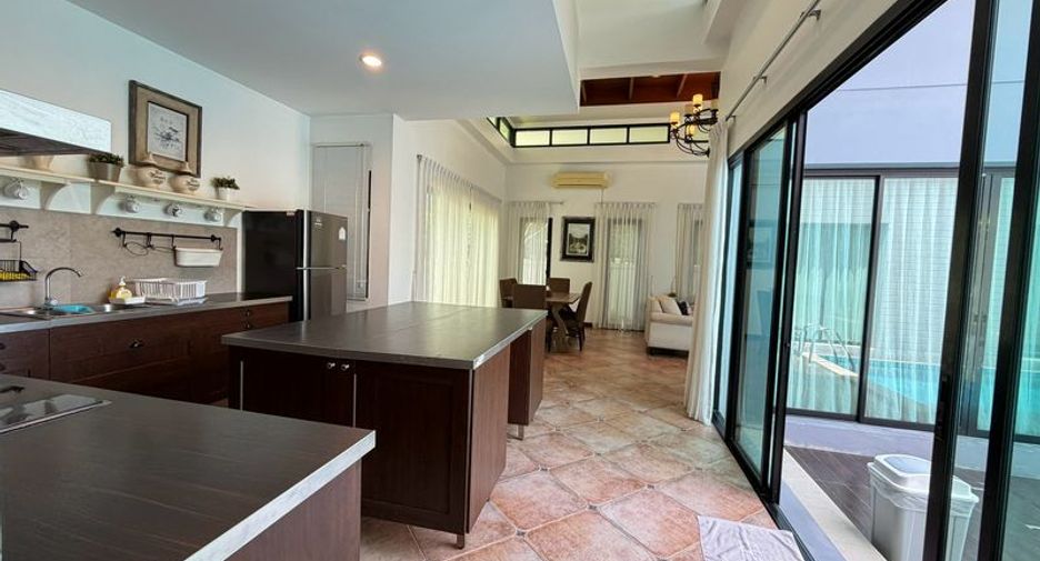 Haus zur Miete mit 3 Zimmer in Mueang Chon Buri, Chonburi