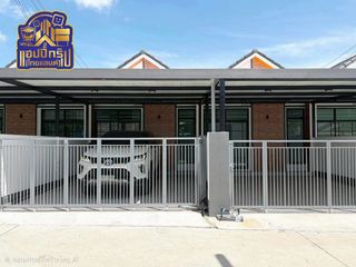 Casa en venta de 2 habitaciones en Si Racha, Chonburi