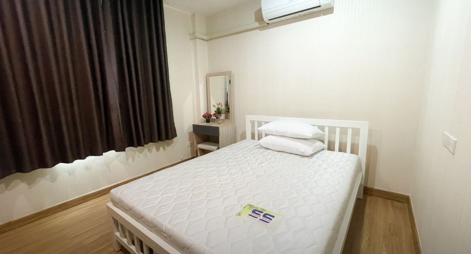 À louer et à vendre 5 chambres maison à Bang Kapi, Bangkok