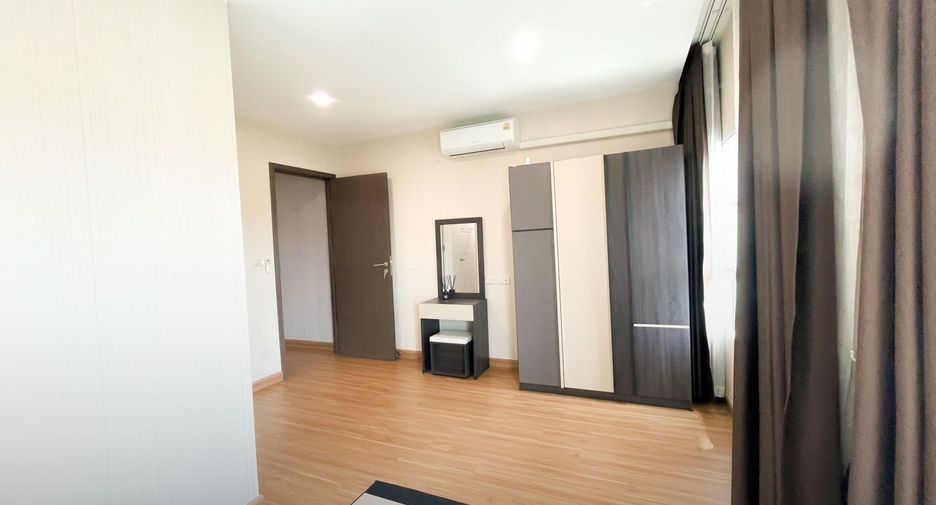 À louer et à vendre 5 chambres maison à Bang Kapi, Bangkok
