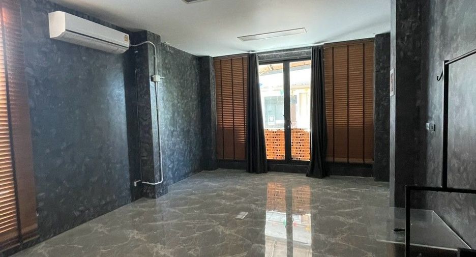 Casa en venta de 5 habitaciones en Doi Saket, Chiang Mai