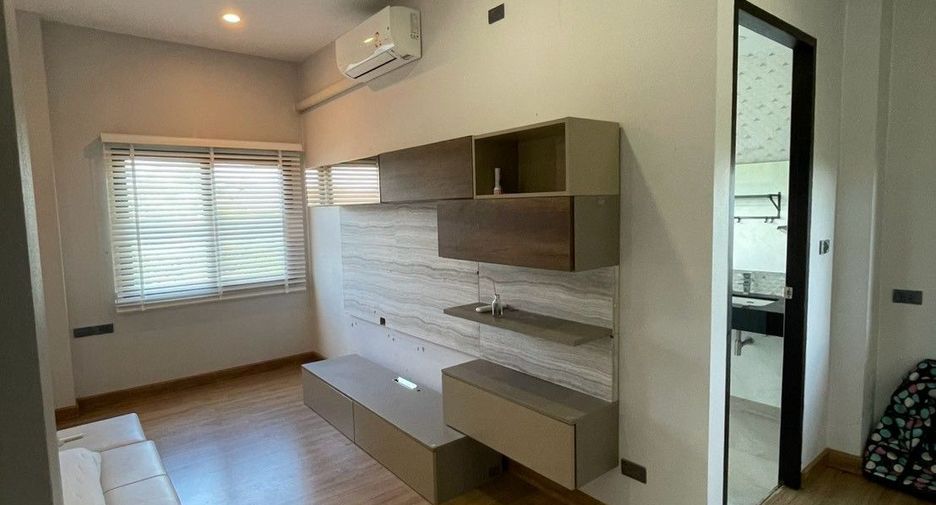 Casa en venta de 5 habitaciones en Doi Saket, Chiang Mai