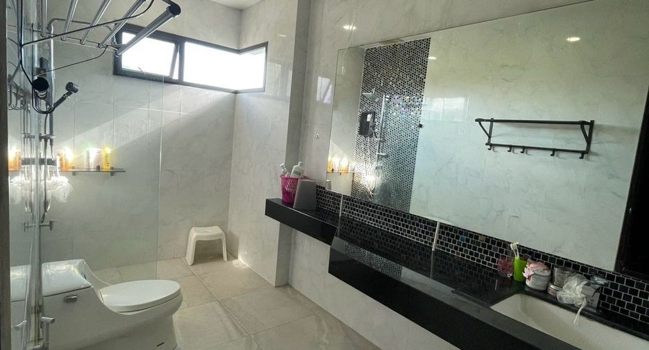 Casa en venta de 5 habitaciones en Doi Saket, Chiang Mai
