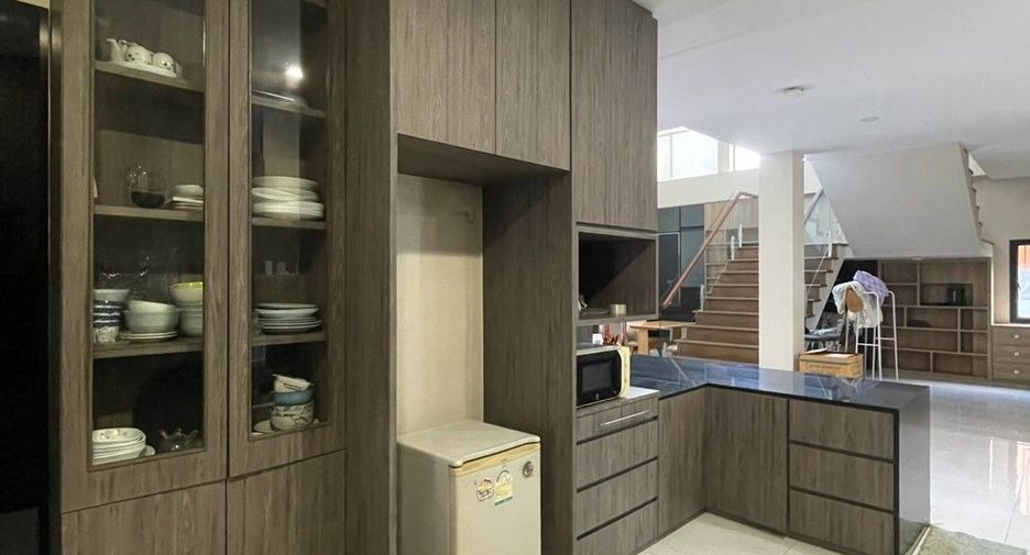 Casa en venta de 5 habitaciones en Doi Saket, Chiang Mai