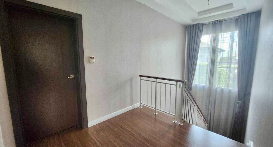 For sale 3 bedrooms house in Lak Si, Bangkok
