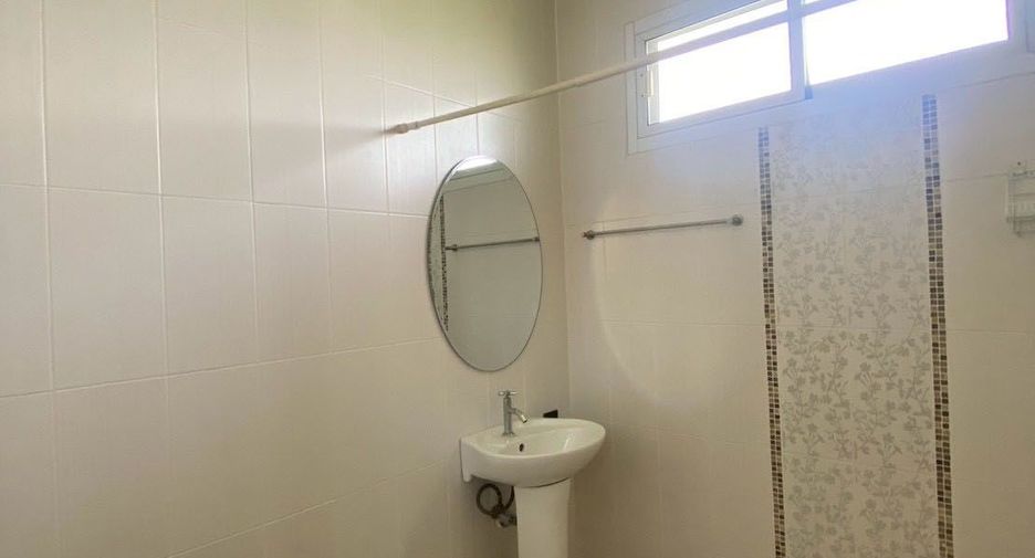 For rent and for sale 4 bedrooms house in Mueang Chiang Mai, Chiang Mai
