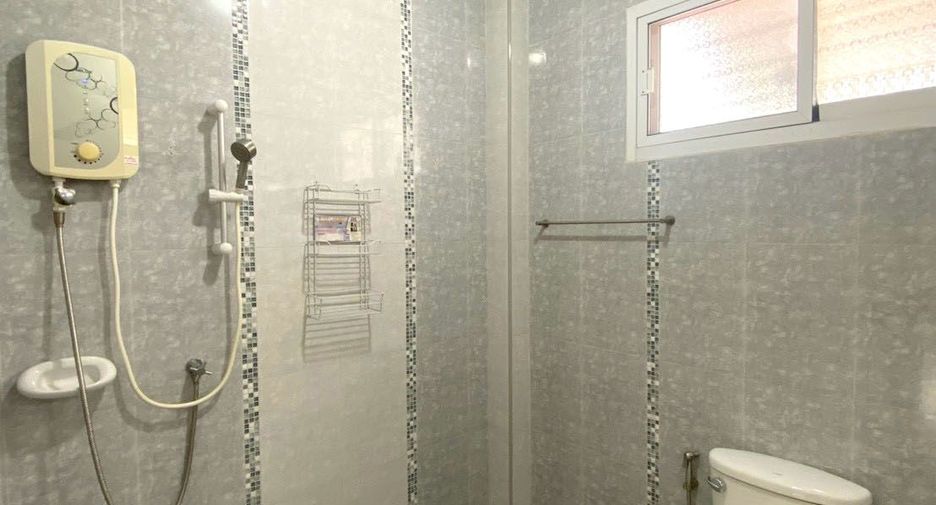 For rent and for sale 4 bedrooms house in Mueang Chiang Mai, Chiang Mai