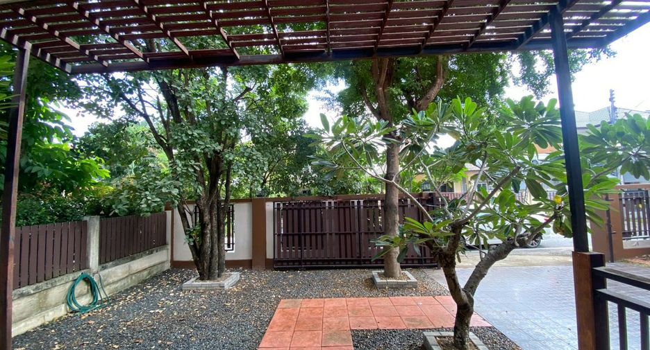 For rent and for sale 4 bedrooms house in Mueang Chiang Mai, Chiang Mai