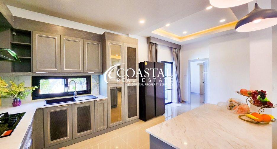 Haus zur Miete mit 5 Zimmer in Bang Lamung, Chonburi