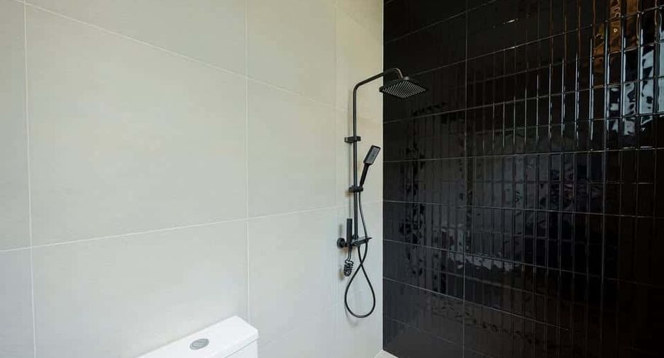 Haus zur Miete und zum Kauf mit 5 Zimmer in Hang Dong, Chiang Mai