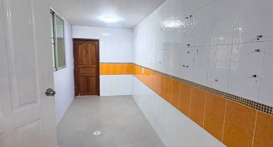 Haus zur Miete mit 3 Zimmer in Mueang Chon Buri, Chonburi