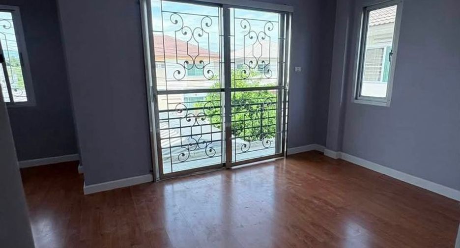 Haus zur Miete mit 3 Zimmer in Mueang Chon Buri, Chonburi