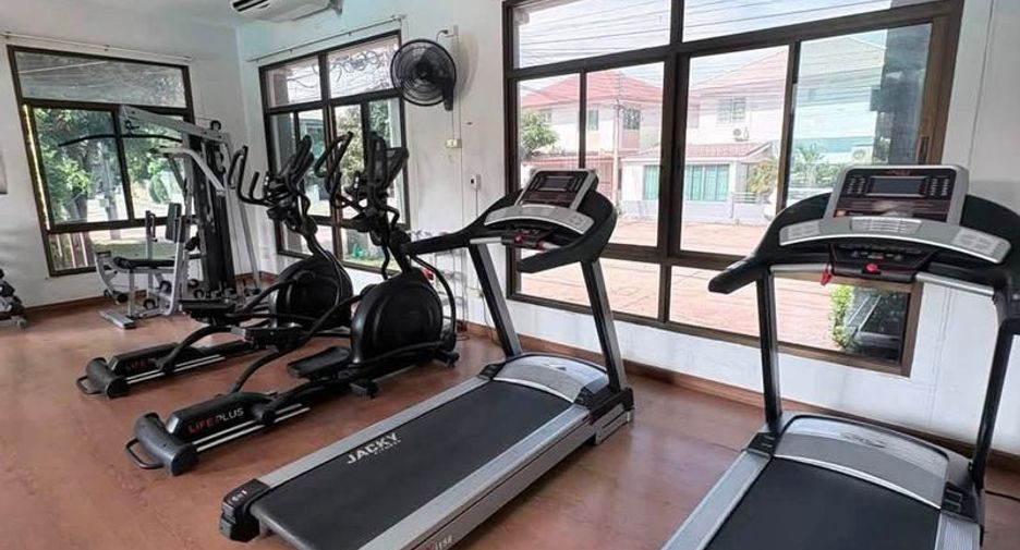Haus zur Miete mit 3 Zimmer in Mueang Chon Buri, Chonburi