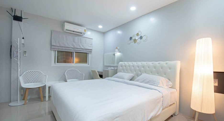 Casa en alquiler de 6 habitaciones en Bang Lamung, Chonburi