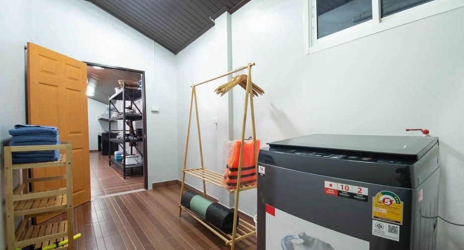 Casa en alquiler de 6 habitaciones en Bang Lamung, Chonburi
