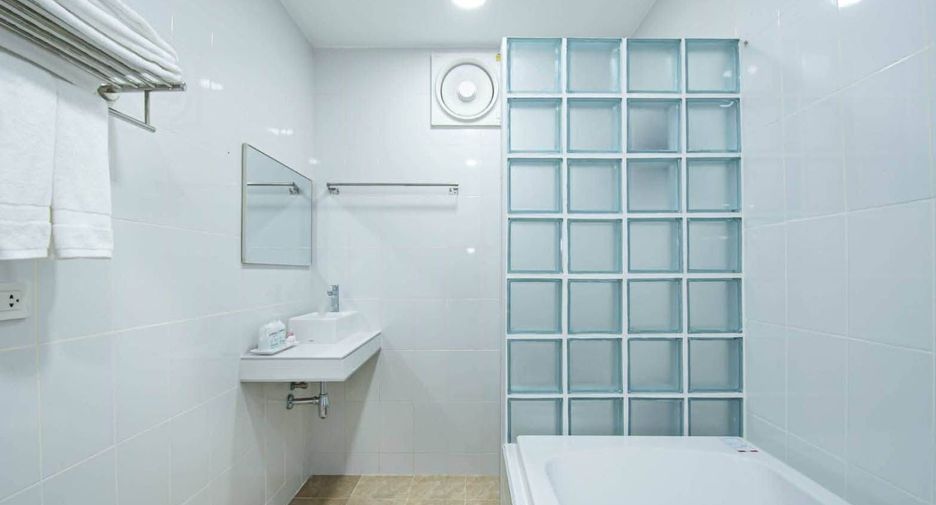 Casa en alquiler de 6 habitaciones en Bang Lamung, Chonburi