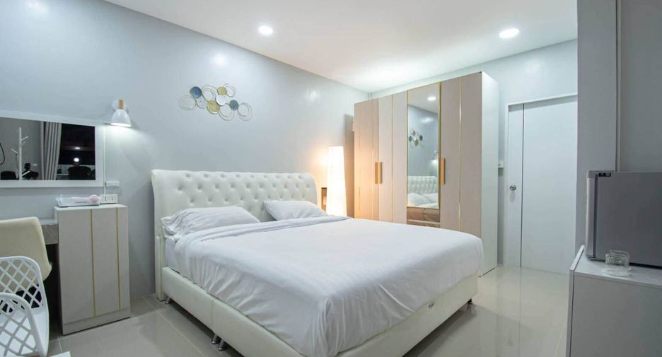 Casa en alquiler de 6 habitaciones en Bang Lamung, Chonburi