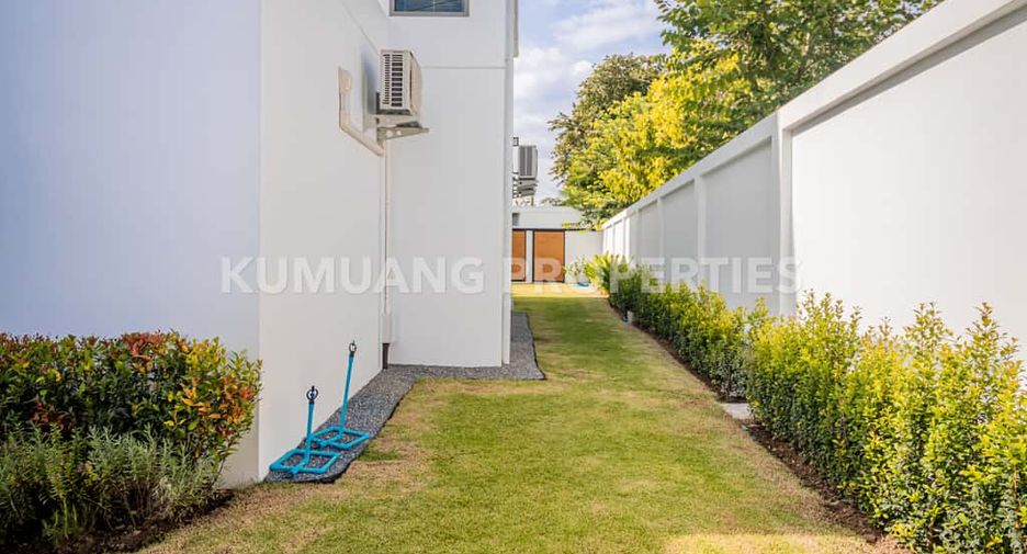 For rent 5 bedrooms house in Mueang Chiang Mai, Chiang Mai