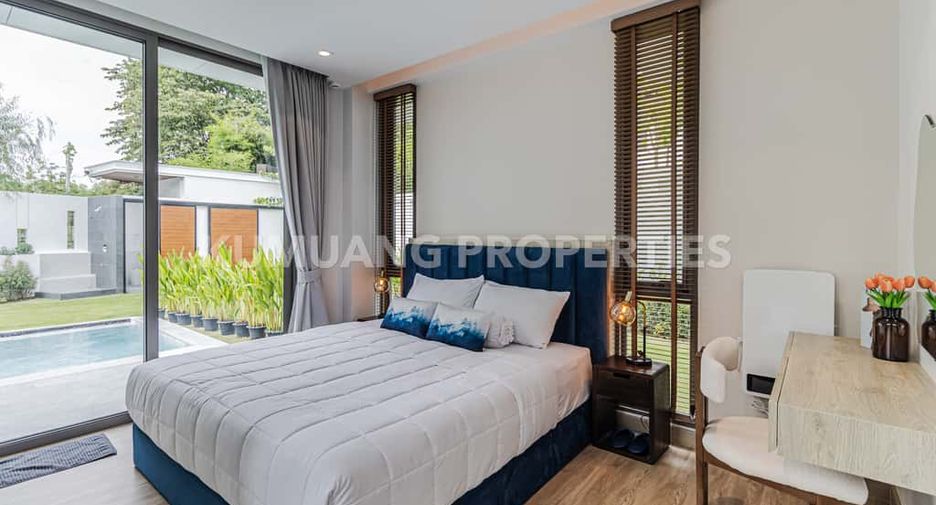 For rent 5 bedrooms house in Mueang Chiang Mai, Chiang Mai