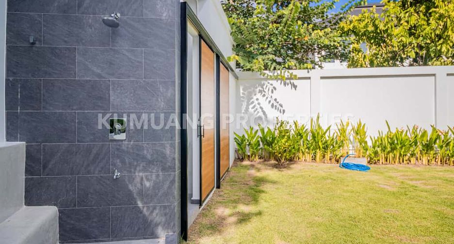 For rent 5 bedrooms house in Mueang Chiang Mai, Chiang Mai