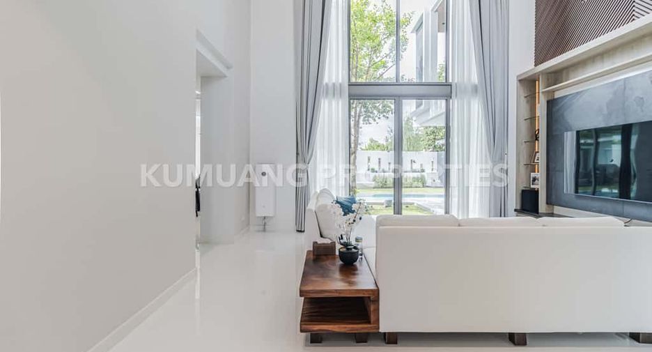 For rent 5 bedrooms house in Mueang Chiang Mai, Chiang Mai