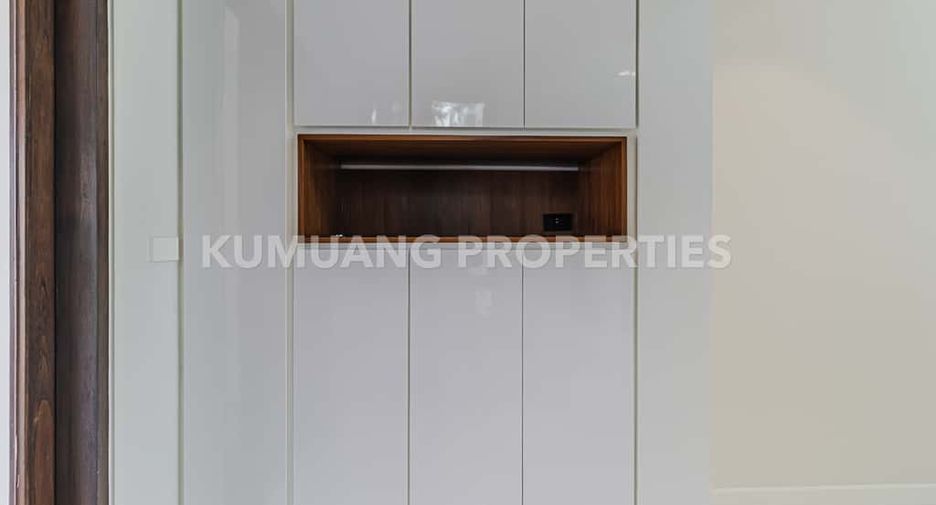 For rent 5 bedrooms house in Mueang Chiang Mai, Chiang Mai