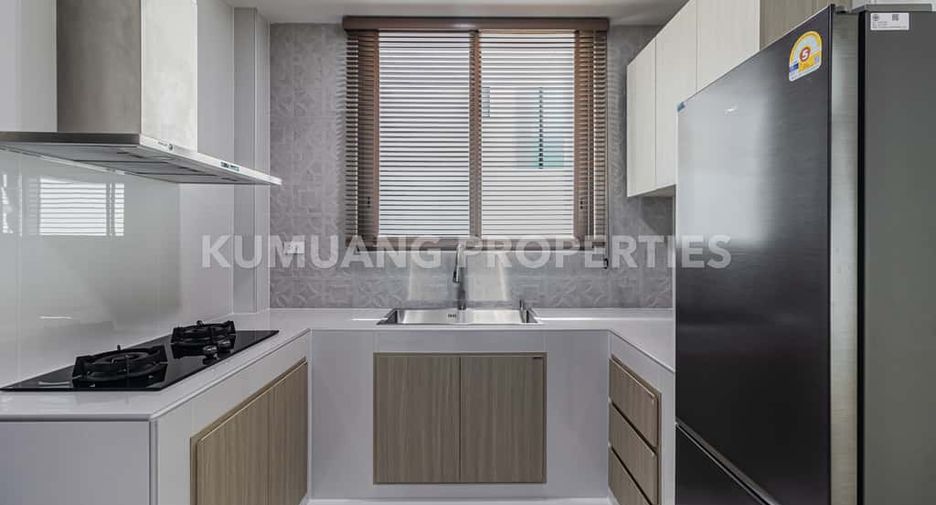 For rent 5 bedrooms house in Mueang Chiang Mai, Chiang Mai