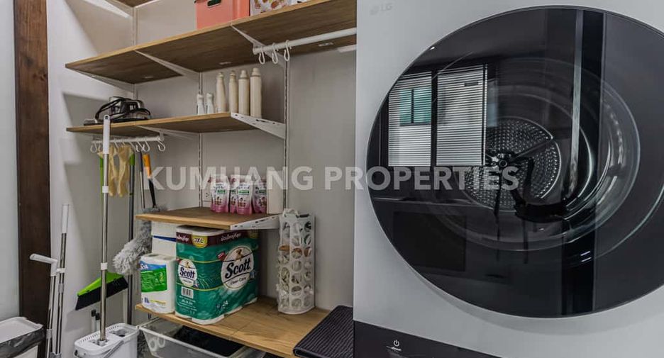 For rent 5 bedrooms house in Mueang Chiang Mai, Chiang Mai