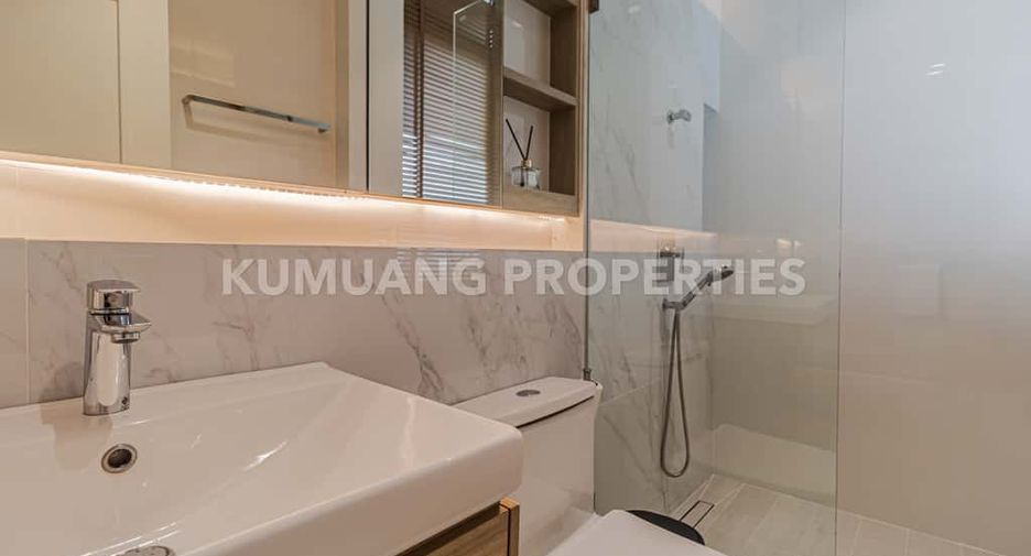 For rent 5 bedrooms house in Mueang Chiang Mai, Chiang Mai