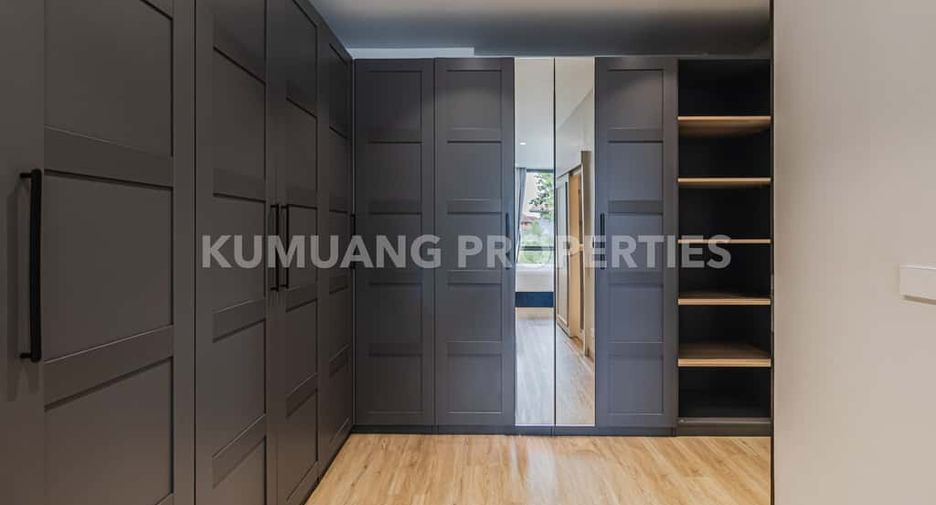 For rent 5 bedrooms house in Mueang Chiang Mai, Chiang Mai