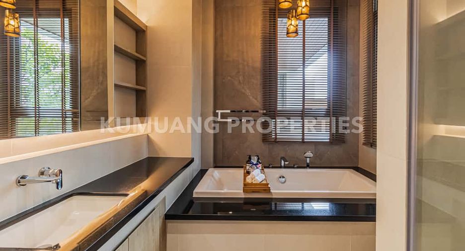 For rent 5 bedrooms house in Mueang Chiang Mai, Chiang Mai