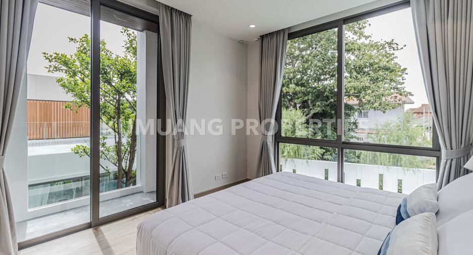 For rent 5 bedrooms house in Mueang Chiang Mai, Chiang Mai